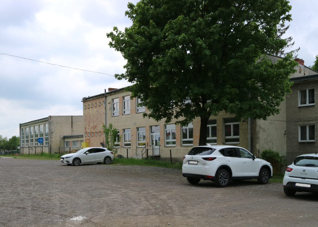 Budynek Szkoły Podstawowa w Ratoszynie Drugim